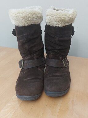 Earth Spirit Suede Brown Winter Boots with Faux Fur/ Zipper/ and Buckles Size 9